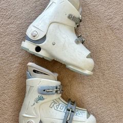 Kids adjustable ski boots
