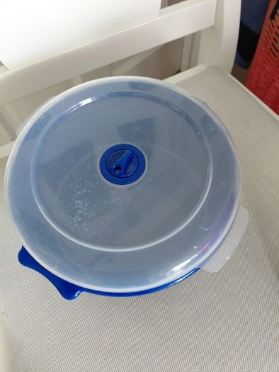 Plastic containers