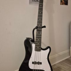 bass guitar