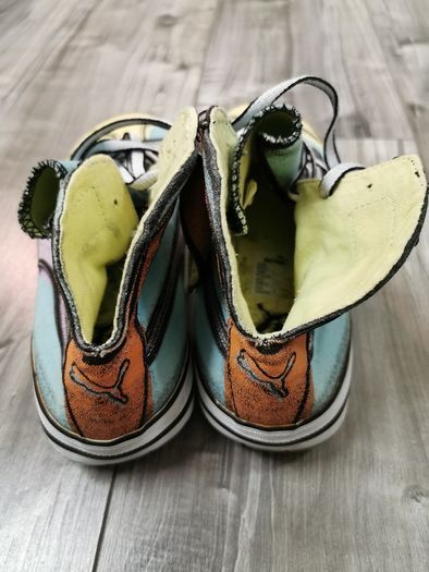 Puma sneakers