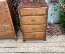 chest of drawers