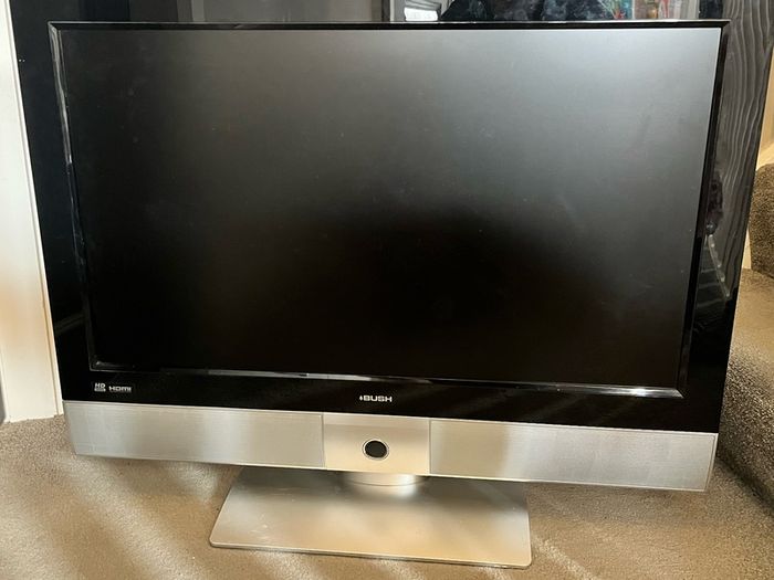 32 inch Bush wide screen lcd tv, hdmi