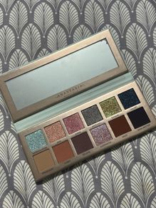 Anastasia Beverly Hills Cosmos Eye Shadow Palette brand new