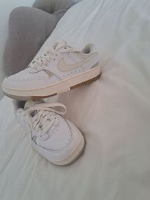 boys nike trainer