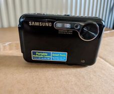 Samsung i8 Digital Camera