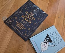 2 x Oracle/ Tarot decks