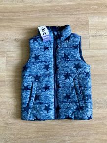 boys gilet 4/5, new