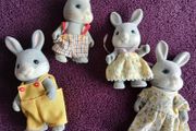 Vintage Sylvanian Families Cottontail Rabbit Family