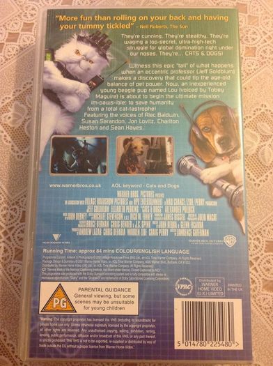 Cats & Dogs.   Vhs Video.