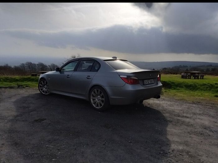 BMW 5-Series 2004 E60 manual