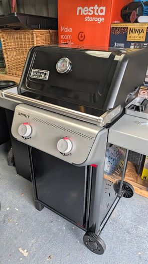 Weber Spirit E210 BBQ and accessories. Unused 3 weeks old