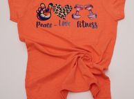main image for ad T-Shirt Peace Love Fitness