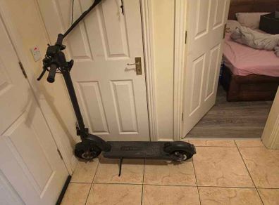 Carrera IS-2 Electric Scooter