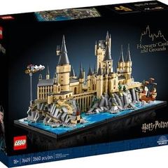 Lego Harry Potter 76419 Hogwarts Castle and Grounds.