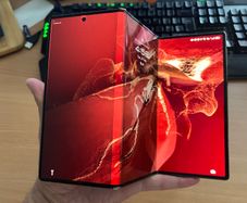 TRI-FOLD - Huawei Mate XT Ultimate Design