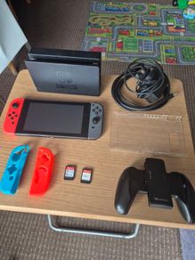 Nintendo switch + games