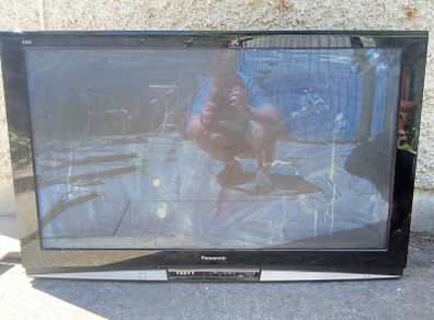 Panasonic 50" TV broken screen for free