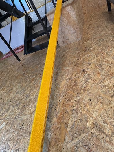 Anti slip stair grip