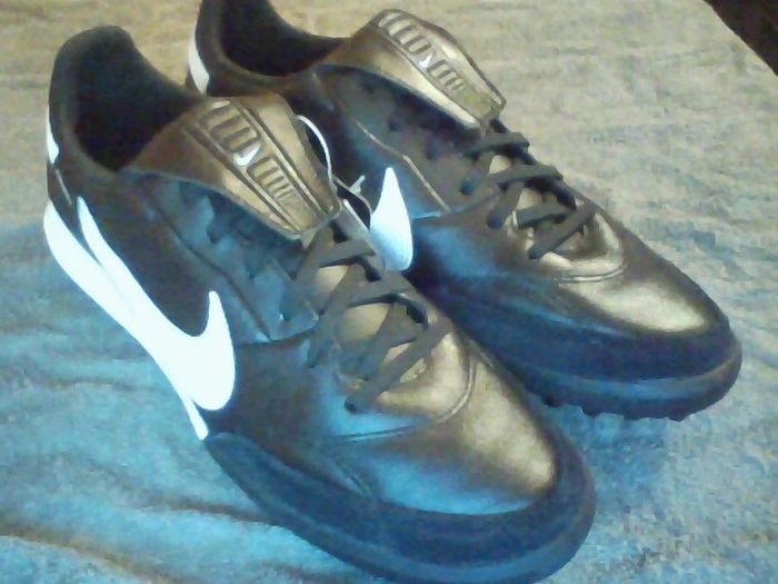 nike premier III astro turf football size 8.5
