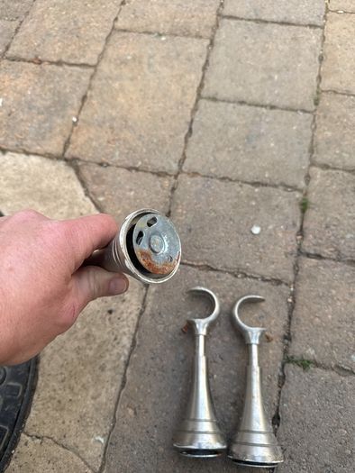 curtains pole brackets