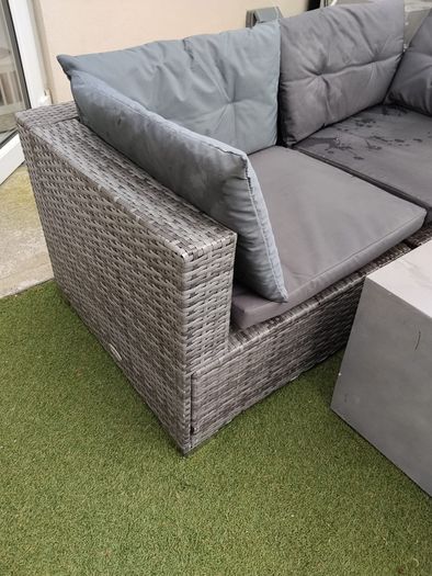 9 seater Grey Rattan Set & Gas Fire Pit
