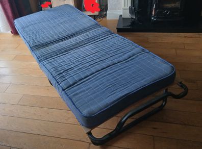 Folding bed