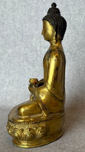 Amitabha  Buddha - Gilt Bronze,Signed