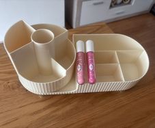 Makeup Holder