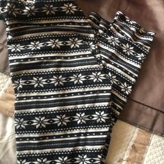 Soft leggings size small