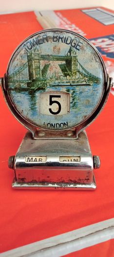 Vintage Metal London Perpetual Flip Calendar