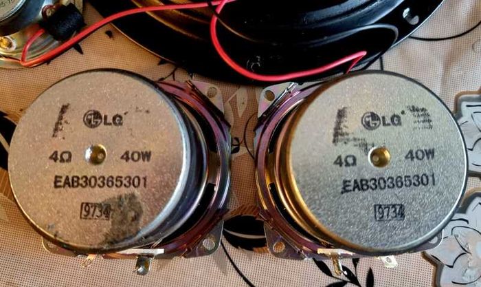 4 Speaker set, working good.