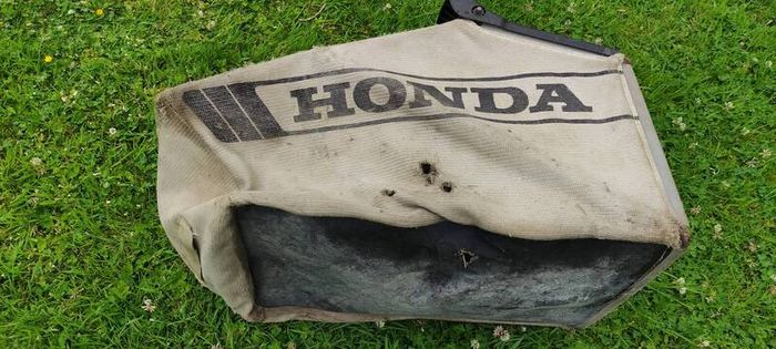 Honda lawnmower collection box