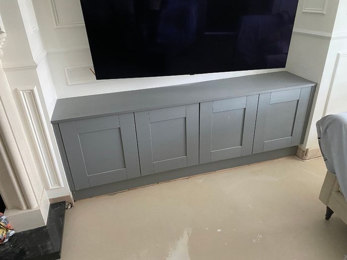 Grey shaker style media unit