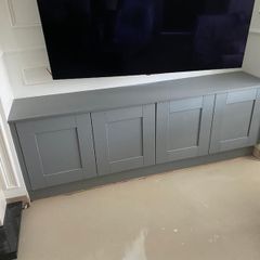 Grey shaker style media unit