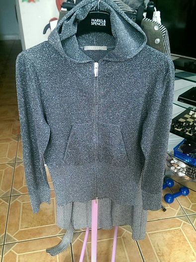 10  Euro Each.Size 12