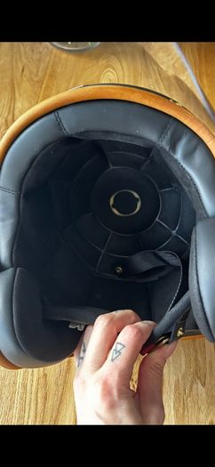 Motorcycle helmet