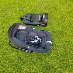 Baby car seat Maxi Cosi CabrioFix with Isofix base