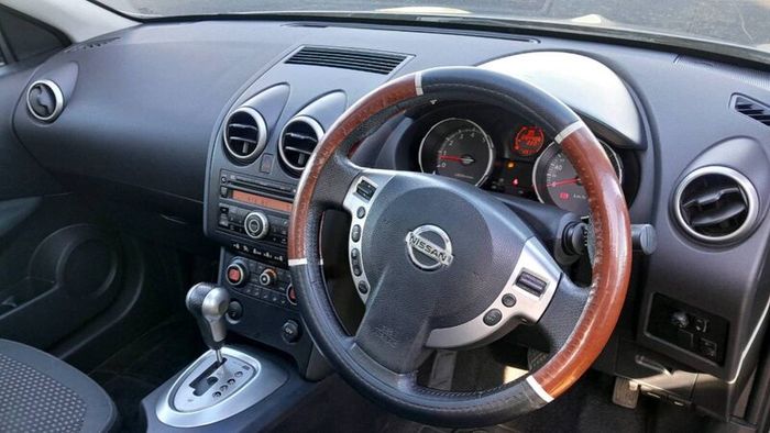 Nissan Quashqai Automatic 2009.