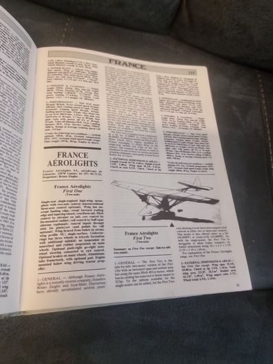 Ultralight and Microlight Aircraft of the World (Hardcover)