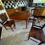 Kitchen table and chairs Image 3