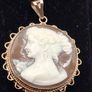 Vintage 9ct gold cameo pendant Image 6