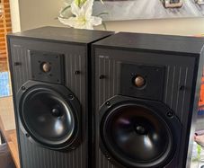 Kef c30