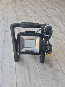 mikita 18 volt light