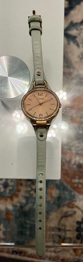 women fossil watch