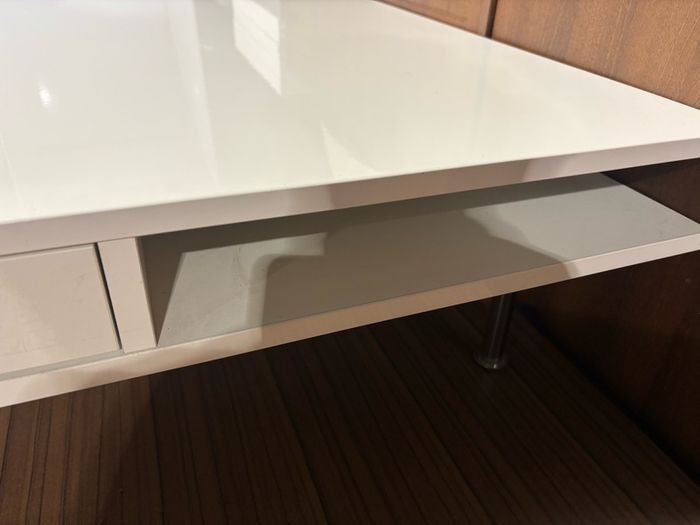 reception desk ideal for waiting area