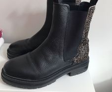 Maruti Leather Boots