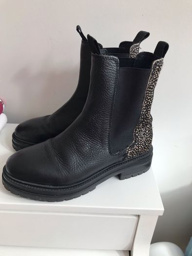 Maruti Leather Boots