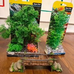 aquarium plant and bridge decoration