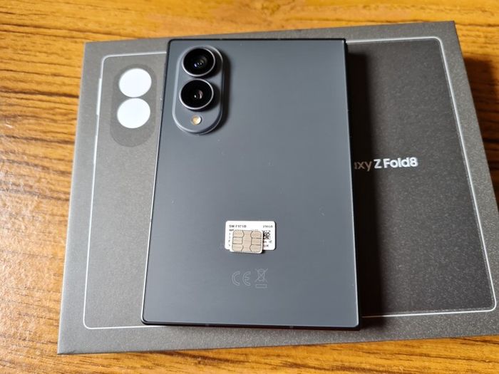 Samsung Galaxy Z Fold 8