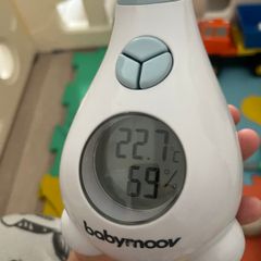 Baby thermometer and hygrometer